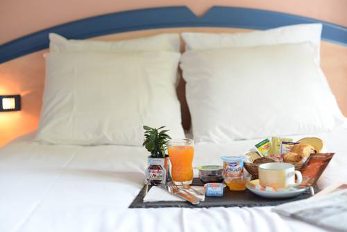 Imagen de la habitación del Hotel BRIT CONFORT ROISSY SAINT-WITZ. Foto 11