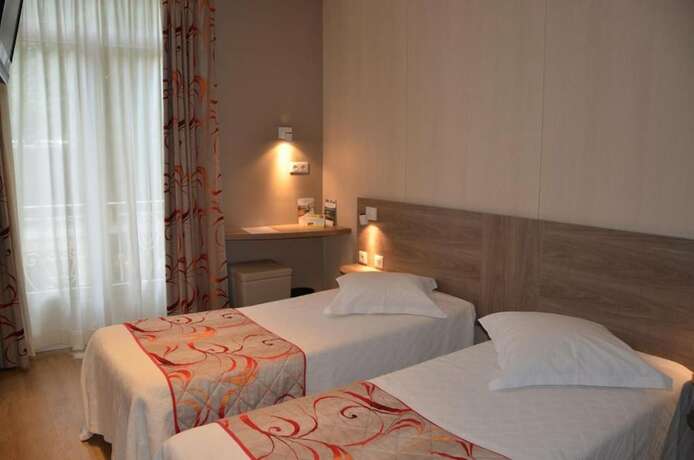 Imagen de la habitación del Hotel BRIT Confort Le Revest Sainte Maxime. Foto 22