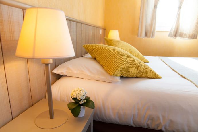 Imagen de la habitación del Hotel BRIT Lannion Perros. Foto 5