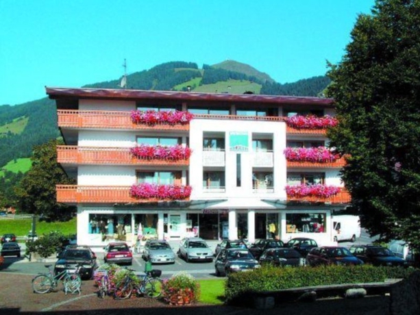 Imagen general del Hotel BRIXEN, Brixen Im Thale . Foto 4