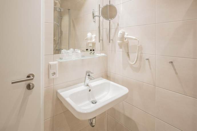 Imagen de la habitación del Hotel BSW - Ferienhotel Isarwinkel. Foto 8