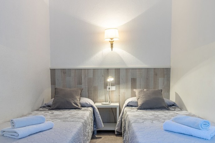 Imagen de la habitación del Hotel BT Apartments in Llanca. Foto 8