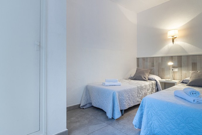 Imagen de la habitación del Hotel BT Apartments in Llanca. Foto 10