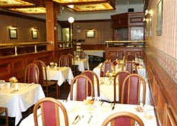 Imagen del bar/restaurante del Hotel BUCHANAN. Foto 3