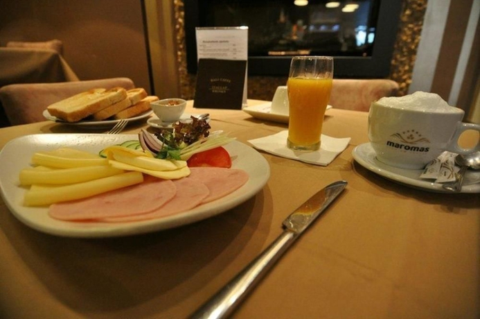 Imagen del bar/restaurante del Hotel BUDAPEST PANORAMA CENTRAL. Foto 2