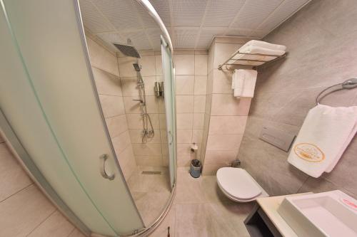 Imagen de la habitación del Hotel BUKAVİYYE HOTEL. Foto 16