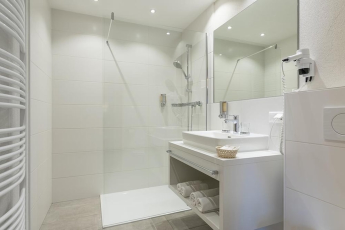 Imagen de la habitación del Hotel BURGSTALL. Foto 9