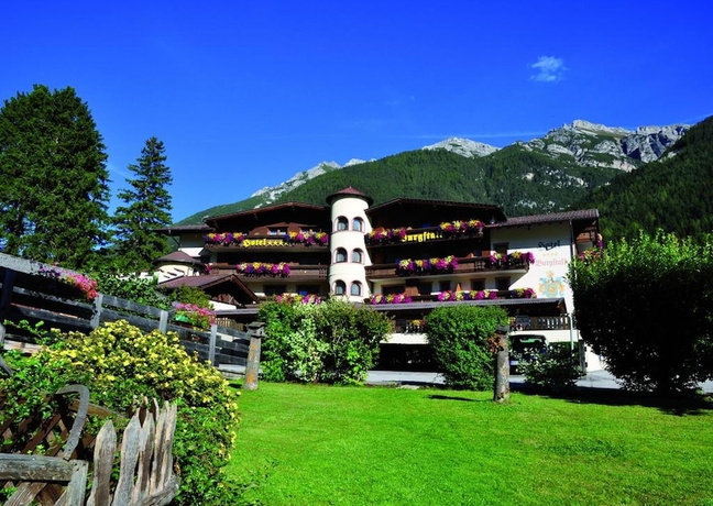 Imagen general del Hotel BURGSTALL. Foto 1