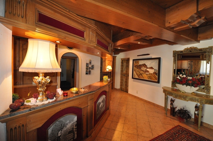 Imagen de los interiores del Hotel BURGSTALL. Foto 17