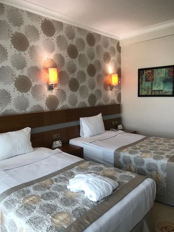 Imagen de la habitación del Hotel B&Uuml;Y&Uuml;K OSMANİYE OTELİ. Foto 5