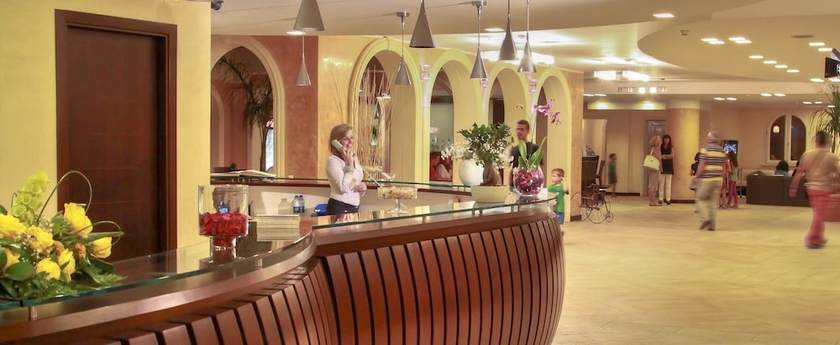 Imagen de los interiores del Hotel BV Airone Resort. Foto 12