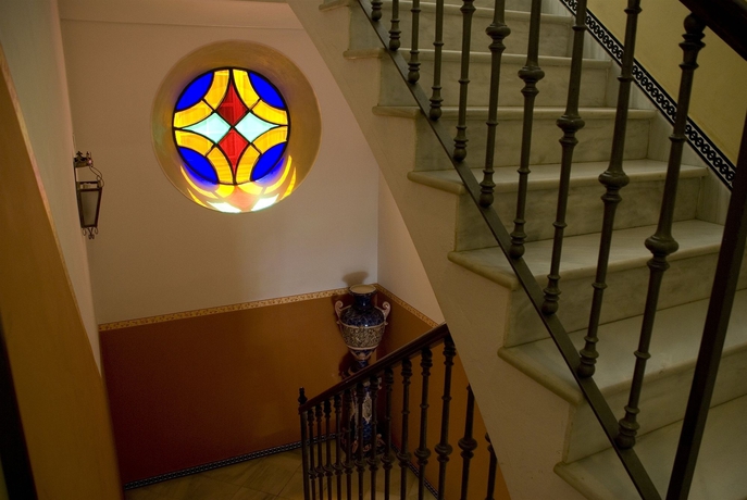 Imagen de los interiores del Hotel BYPILLOW Abril. Foto 13