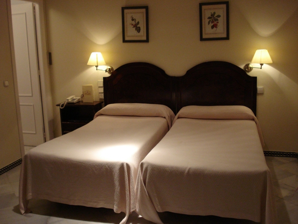 Imagen de la habitación del Hotel BYPILLOW Abril. Foto 9