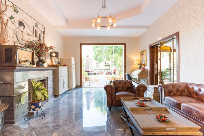 Imagen de los interiores del Hotel BYPILLOW California. Foto 19