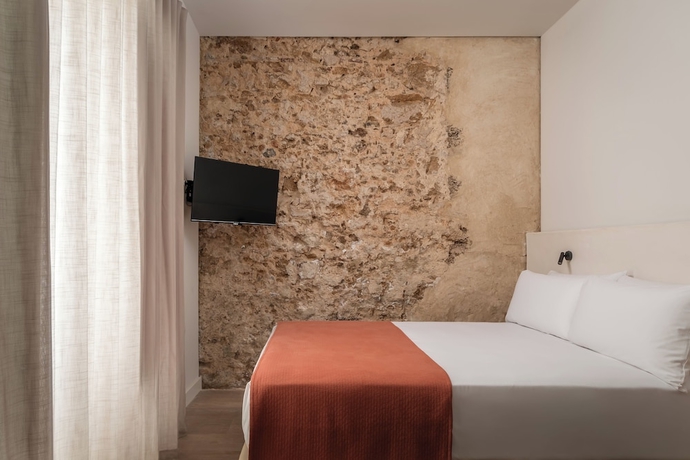 Imagen de la habitación del Hotel BYPILLOW Casa Gades. Foto 4