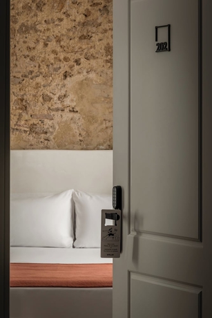 Imagen de la habitación del Hotel BYPILLOW Casa Gades. Foto 13