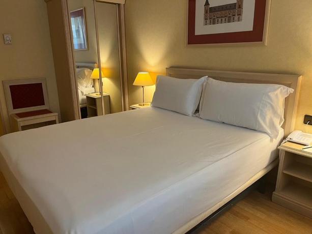 Imagen general del Hotel BYPILLOW Castellana. Foto 8