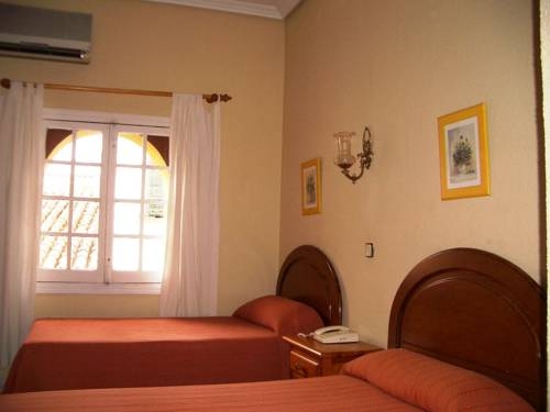 Imagen general del Hotel BYPILLOW Naranjo. Foto 8