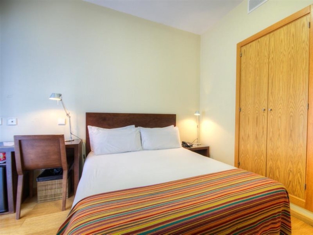 Imagen general del Hotel BYPILLOW Tiento. Foto 11