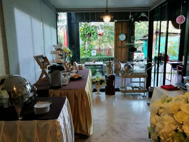 Imagen del bar/restaurante del Hotel Baan Amorn Resort. Foto 16