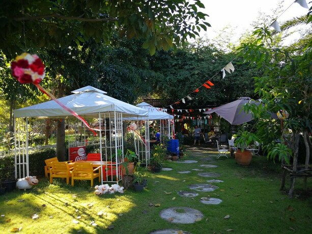 Imagen de los exteriores del Hotel Baan Amorn Resort. Foto 23