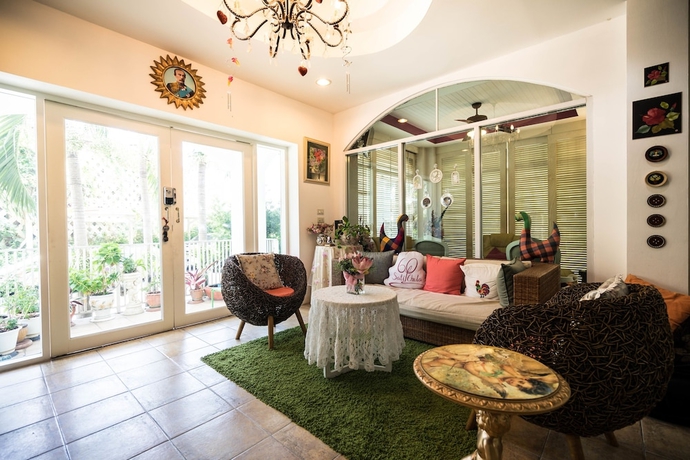 Imagen de los interiores del Hotel Baan Anodat. Foto 19