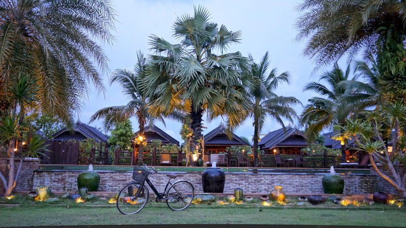 Imagen de los exteriores del Hotel Baan Baitan Resort. Foto 7