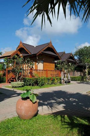 Imagen de los exteriores del Hotel Baan Baitan Resort. Foto 9