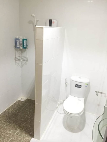 Imagen de la habitación del Hotel Baan Bangrak Residence. Foto 4