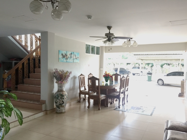 Imagen de los interiores del Hotel Baan Bangrak Residence. Foto 17