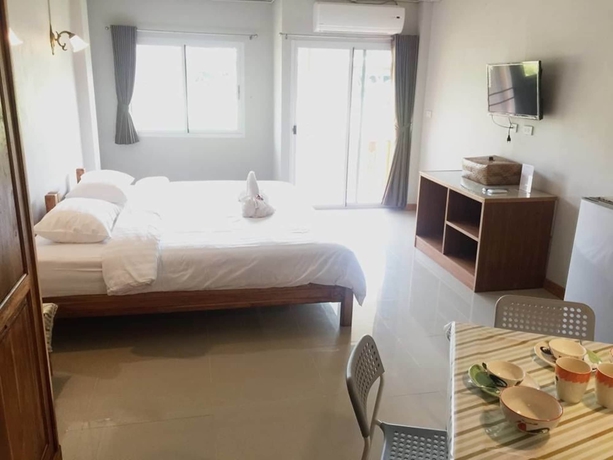 Imagen de la habitación del Hotel Baan Bangrak Residence. Foto 9