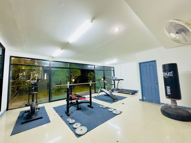 Imagen de los interiores del Hotel Baan Bangsare Resotel Chonburi. Foto 14