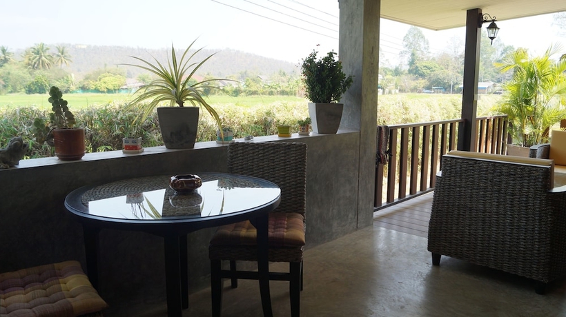 Imagen de la habitación del Hotel Baan Chai Thung. Foto 17