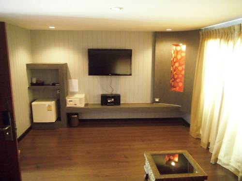 Imagen de la habitación del Hotel Baan Chalelarn. Foto 7