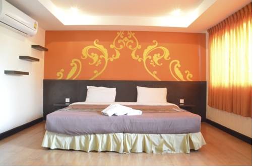 Imagen de la habitación del Hotel Baan Chalelarn. Foto 11