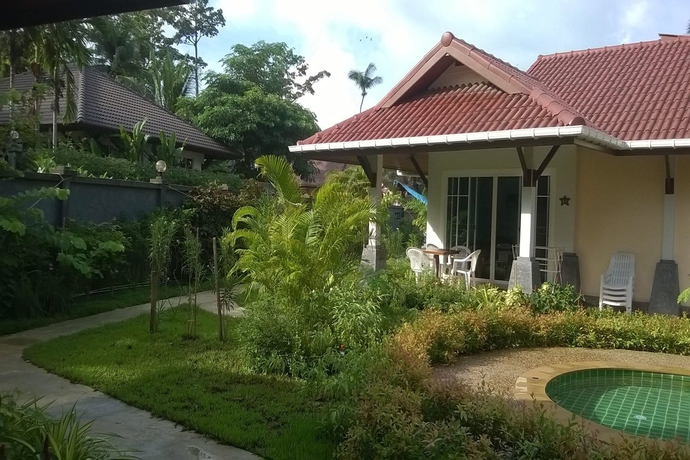Imagen de los exteriores del Hotel Baan Chao Koh. Foto 10