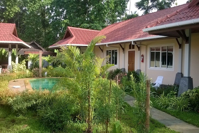 Imagen de los exteriores del Hotel Baan Chao Koh. Foto 13