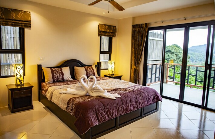 Imagen de la habitación del Hotel Baan Chom View Kamala. Foto 32