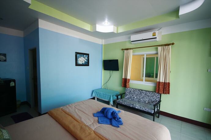 Imagen general del Hotel Baan Coconut At Koh Larn. Foto 8