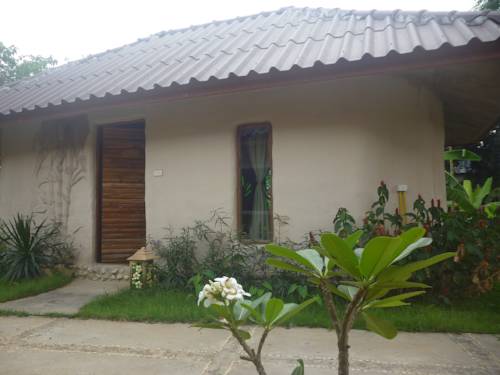 Imagen de la habitación del Hotel Baan Din Baramee Resort. Foto 9