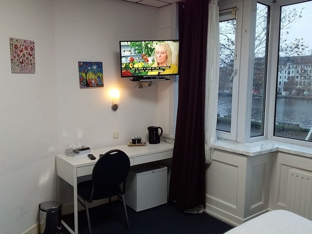 Imagen de la habitación del Hotel Baan. Foto 13