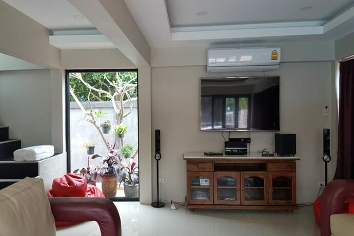 Imagen de la habitación del Hotel Baan Hansa. Foto 22