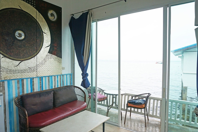 Imagen de los interiores del Hotel Baan I Taley On Sea. Foto 18