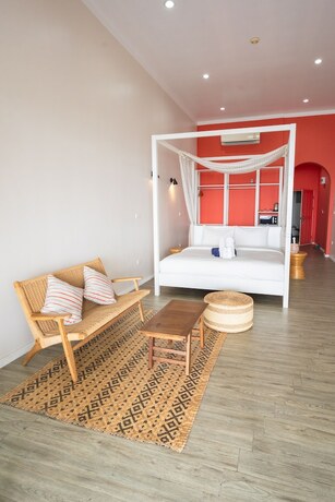 Imagen general del Hotel Baan Jai Dee Beach Front. Foto 9