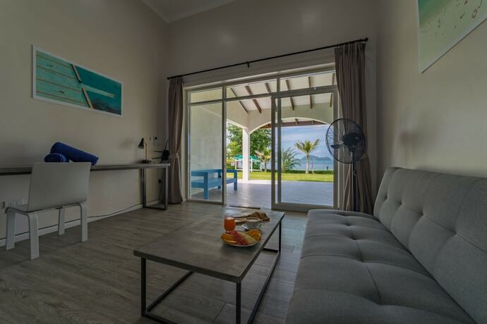 Imagen de la habitación del Hotel Baan Jai Dee Beach Front. Foto 17