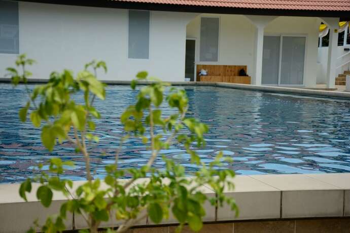 Imagen de los interiores del Hotel Baan Jai Dee Beach Front. Foto 36