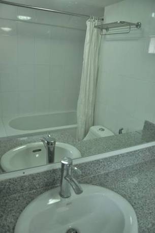Imagen de la habitación del Hotel Baan Kaew Mansion. Foto 24