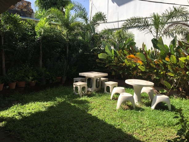 Imagen de los exteriores del Hotel Baan Kaew Ruen Kwan. Foto 13