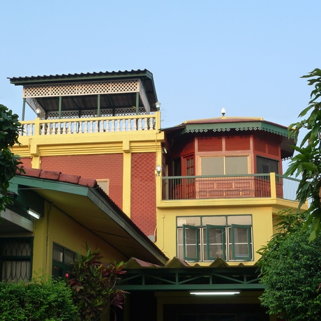 Imagen de los exteriores del Hotel Baan Kaew Ta. Foto 15