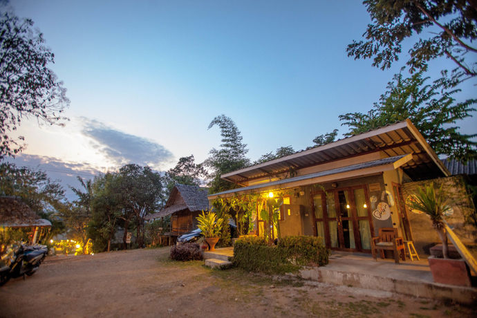 Imagen del bar/restaurante del Hotel Baan Katisod. Foto 3